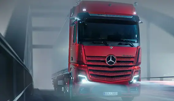 Mercedes Hamecher - Actros L vue route